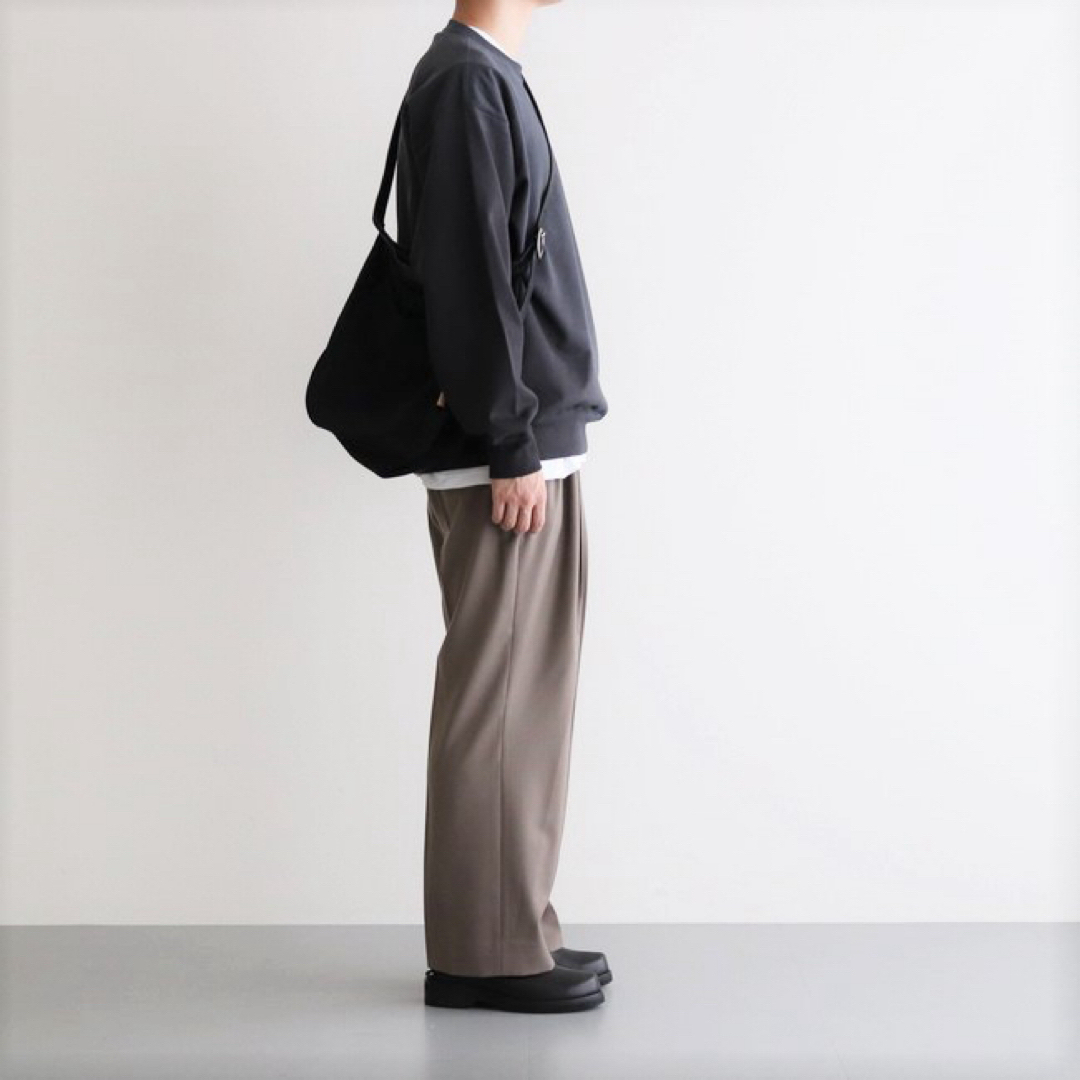 YOKE(ヨーク)のYOKE BELTED 2TUCK WIDE TROUSERS タグ付 メンズのパンツ(スラックス)の商品写真