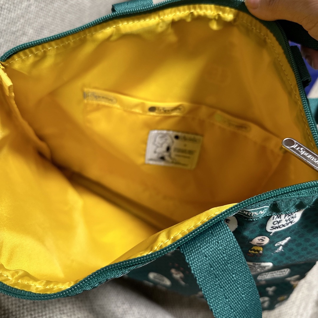 LeSportsac(レスポートサック)のレスポートサック   スヌーピー  トートバッグ  PEANUTS  v02 レディースのバッグ(トートバッグ)の商品写真