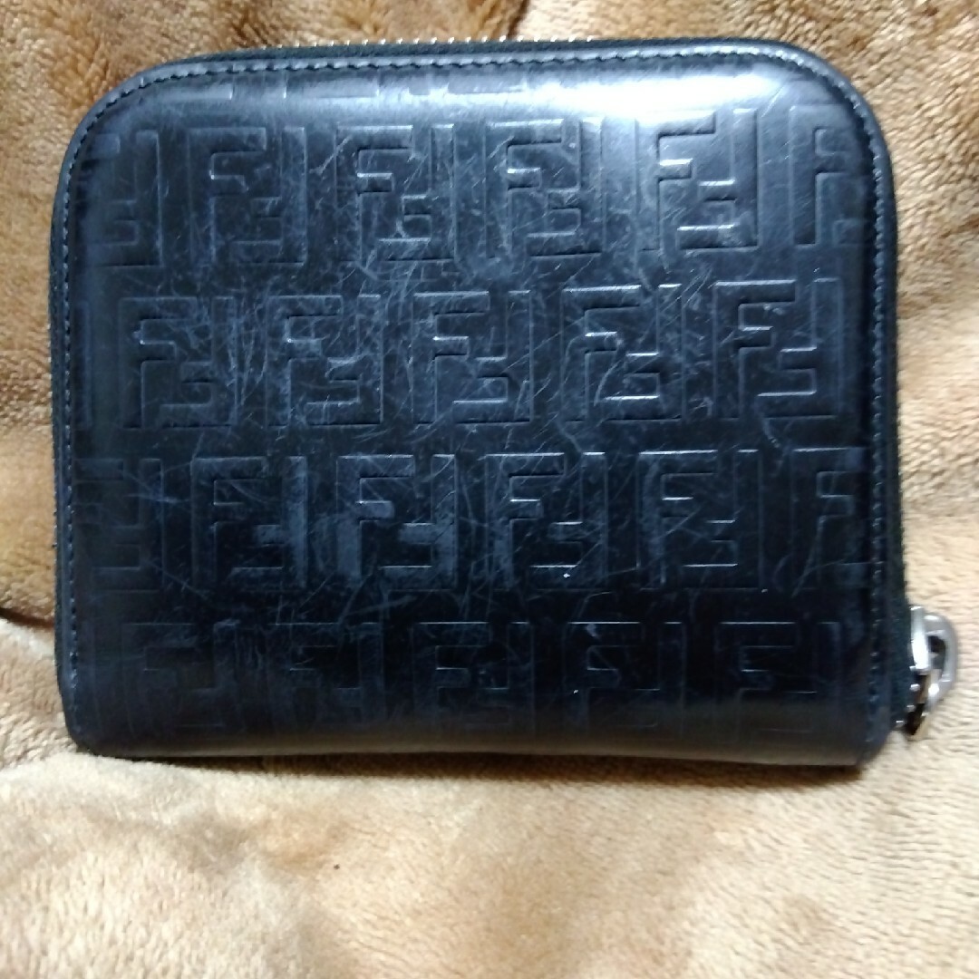FENDI(フェンディ)のFENDI 2つ折り財布 エナメル ブラック 財布 メンズのファッション小物(折り財布)の商品写真