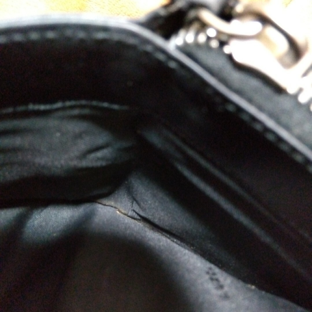 FENDI(フェンディ)のFENDI 2つ折り財布 エナメル ブラック 財布 メンズのファッション小物(折り財布)の商品写真