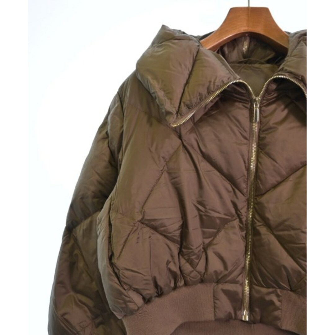 Max Mara(マックスマーラ)のMax Mara ダウンジャケット/ダウンベスト 36(XS位) 茶 【古着】【中古】 レディースのジャケット/アウター(ダウンジャケット)の商品写真