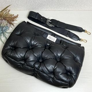 マルタンマルジェラ(Maison Martin Margiela)のメゾンマルジェラ グラムスラム ラージ ブラック レザー ショルダーバッグ(ショルダーバッグ)