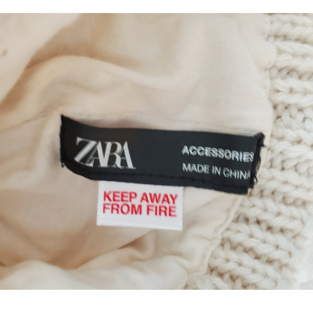 ZARA(ザラ)の＊ZARA　ポンポンニット帽　＊ キッズ/ベビー/マタニティのこども用ファッション小物(帽子)の商品写真