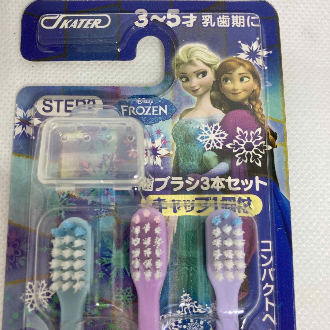 Disney(ディズニー)のTB5T こども用歯ブラシ3本セット 園児用(3～5才) アナと雪の女王15 キッズ/ベビー/マタニティの洗浄/衛生用品(歯ブラシ/歯みがき用品)の商品写真