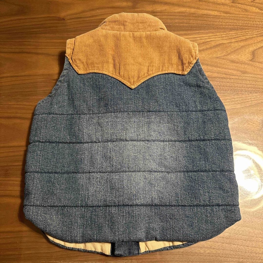 BREEZE(ブリーズ)のブリーズ　ベスト　デニム風　95 キッズ/ベビー/マタニティのキッズ服男の子用(90cm~)(ジャケット/上着)の商品写真