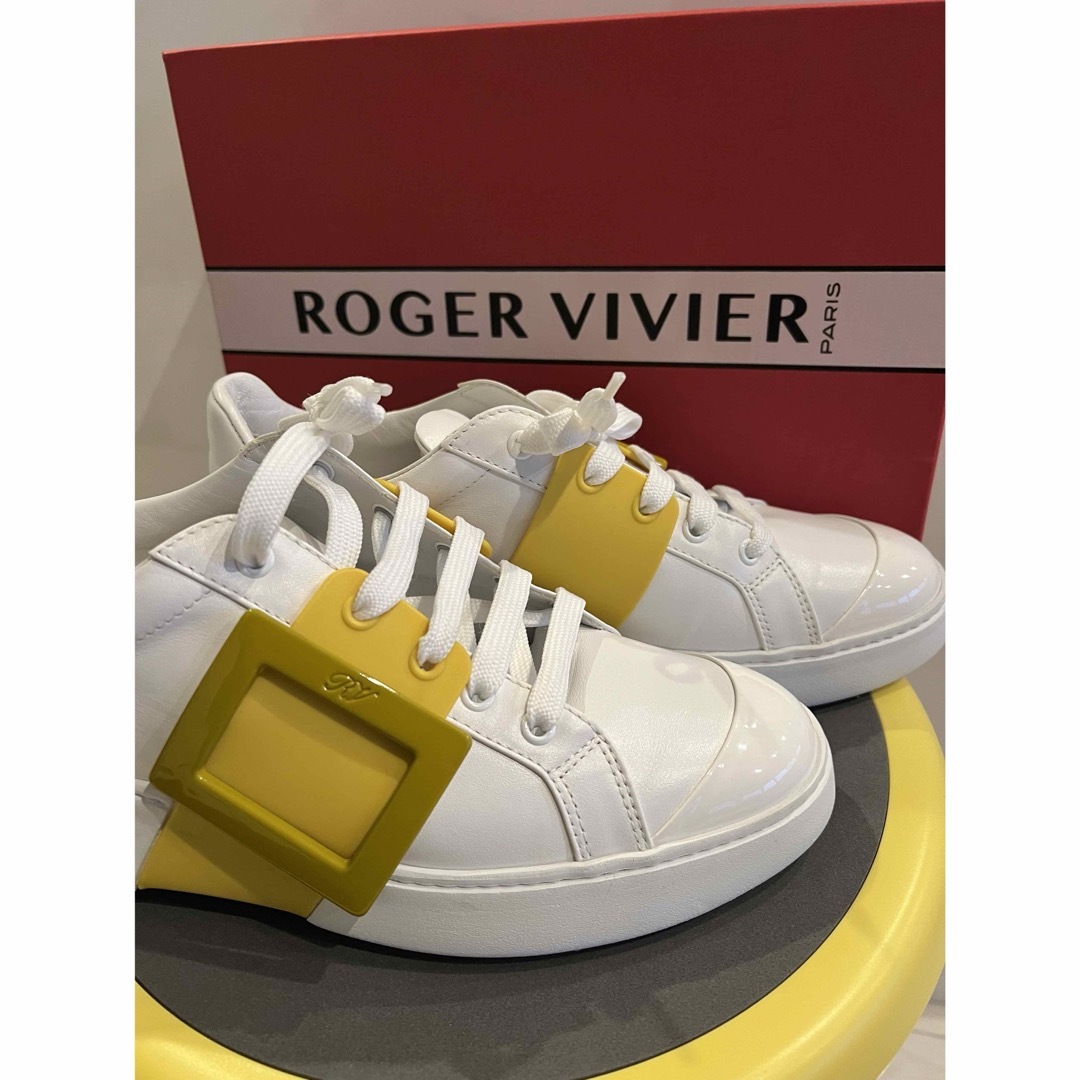 ROGER VIVIER(ロジェヴィヴィエ)のロジェヴィヴィエシューズ40👟🟡 レディースの靴/シューズ(スニーカー)の商品写真