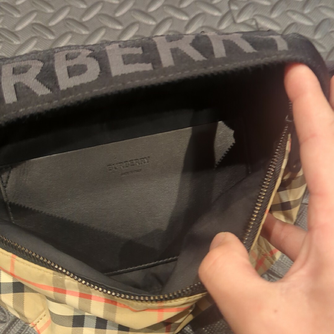 BURBERRY(バーバリー)のバーバリー　BURBERRY　ボディーバッグ　ショルダーバッグ　ウエストポーチ メンズのバッグ(ボディーバッグ)の商品写真