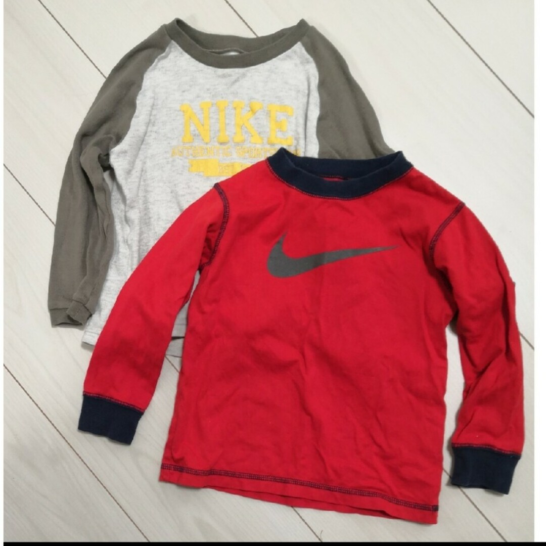 babyGAP(ベビーギャップ)の【masumi様専用】長袖Tシャツ四枚セット キッズ/ベビー/マタニティのキッズ服男の子用(90cm~)(Tシャツ/カットソー)の商品写真