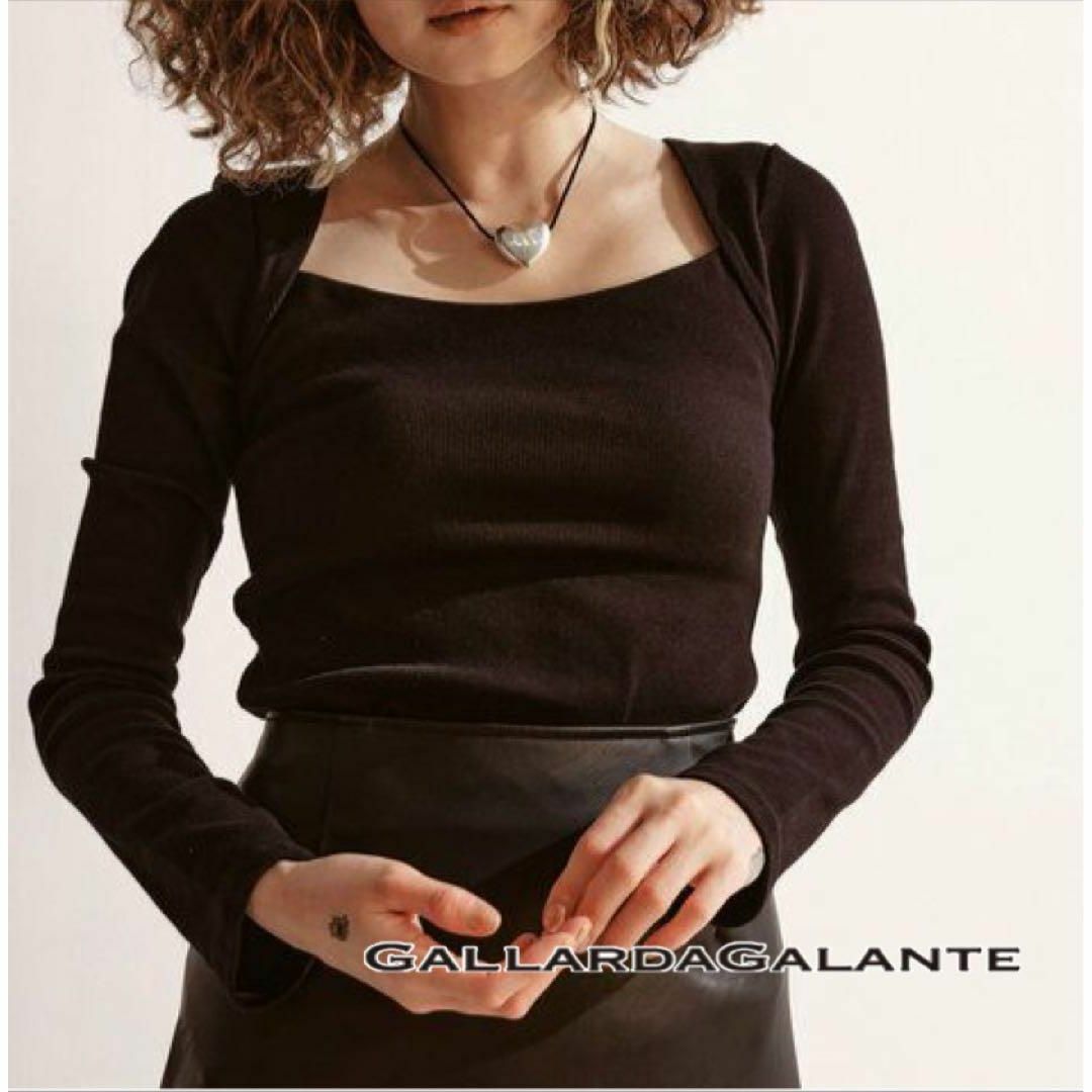 GALLARDA GALANTE(ガリャルダガランテ)のGALLARDAGALANTE スクエアネックリブカットソー レディースのトップス(Tシャツ(長袖/七分))の商品写真