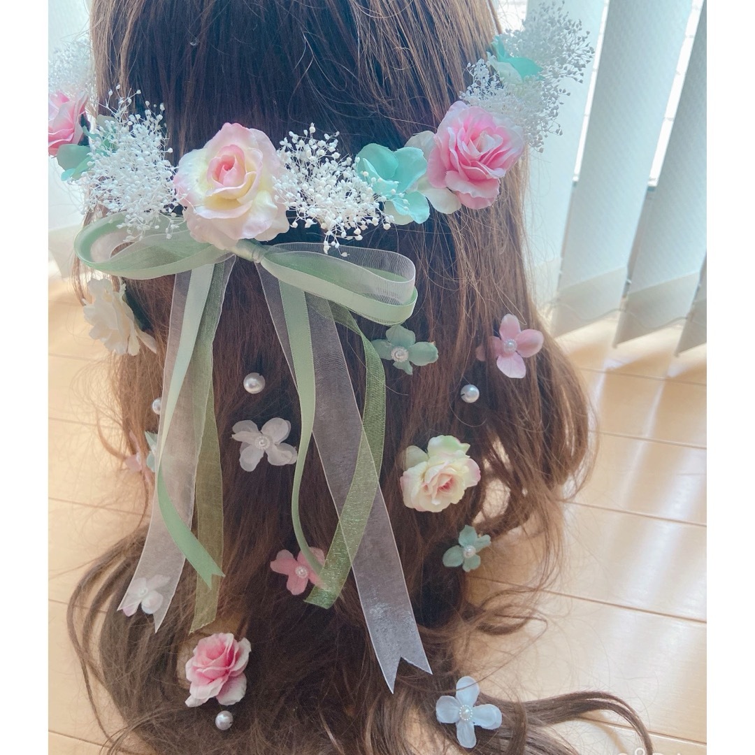 ラプンツェルハーフアップ髪飾り♡エメラルドグリーン♡ピンク ハンドメイドのウェディング(ヘッドドレス/ドレス)の商品写真
