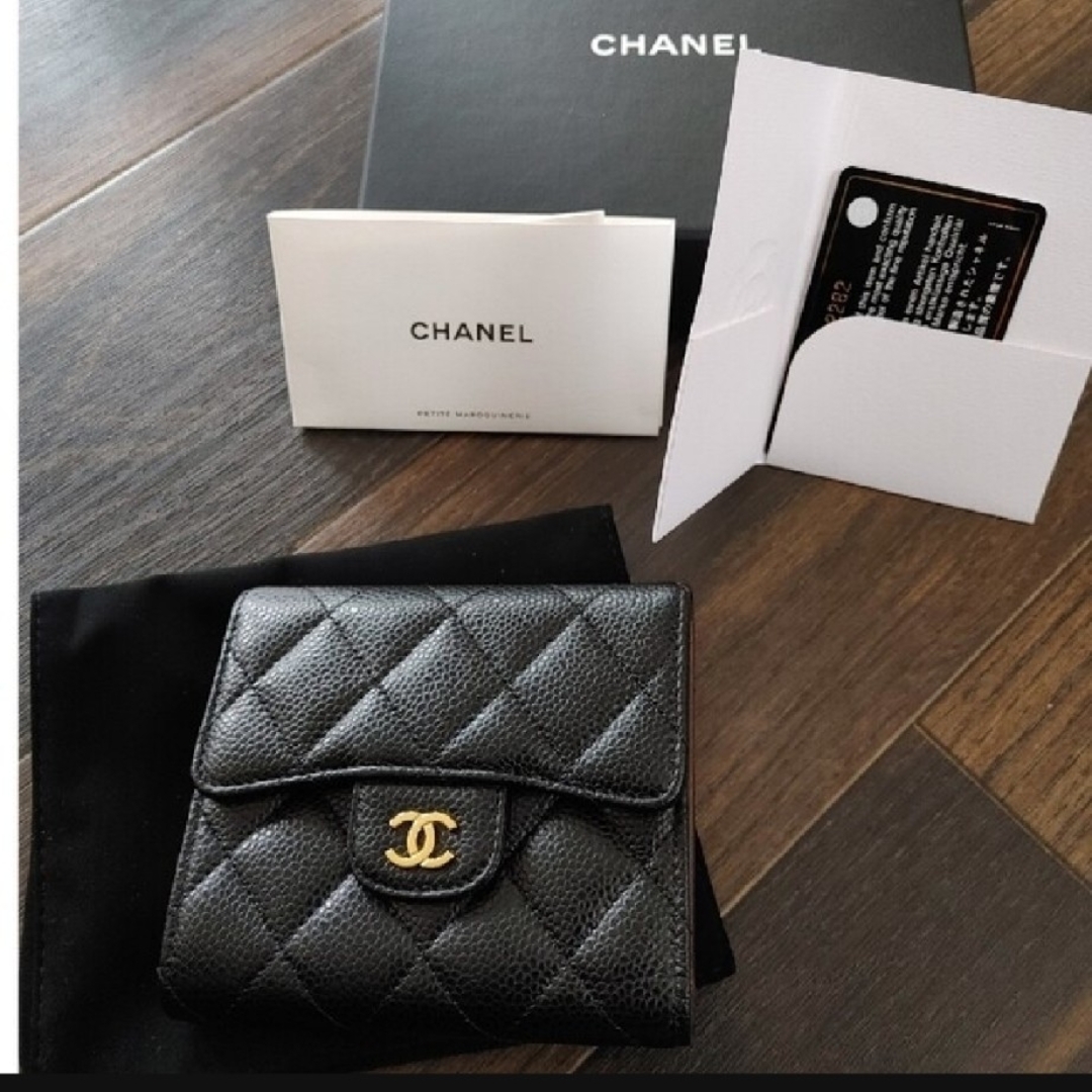 CHANEL(シャネル)のシャネル スモールフラップウォレット 三つ折り財布 レディースのファッション小物(財布)の商品写真