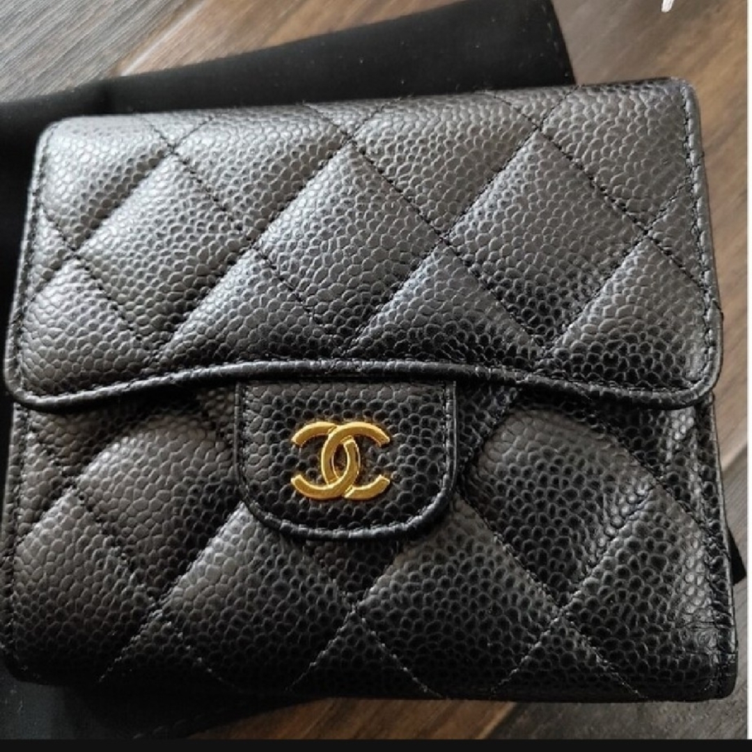 CHANEL(シャネル)のシャネル スモールフラップウォレット 三つ折り財布 レディースのファッション小物(財布)の商品写真