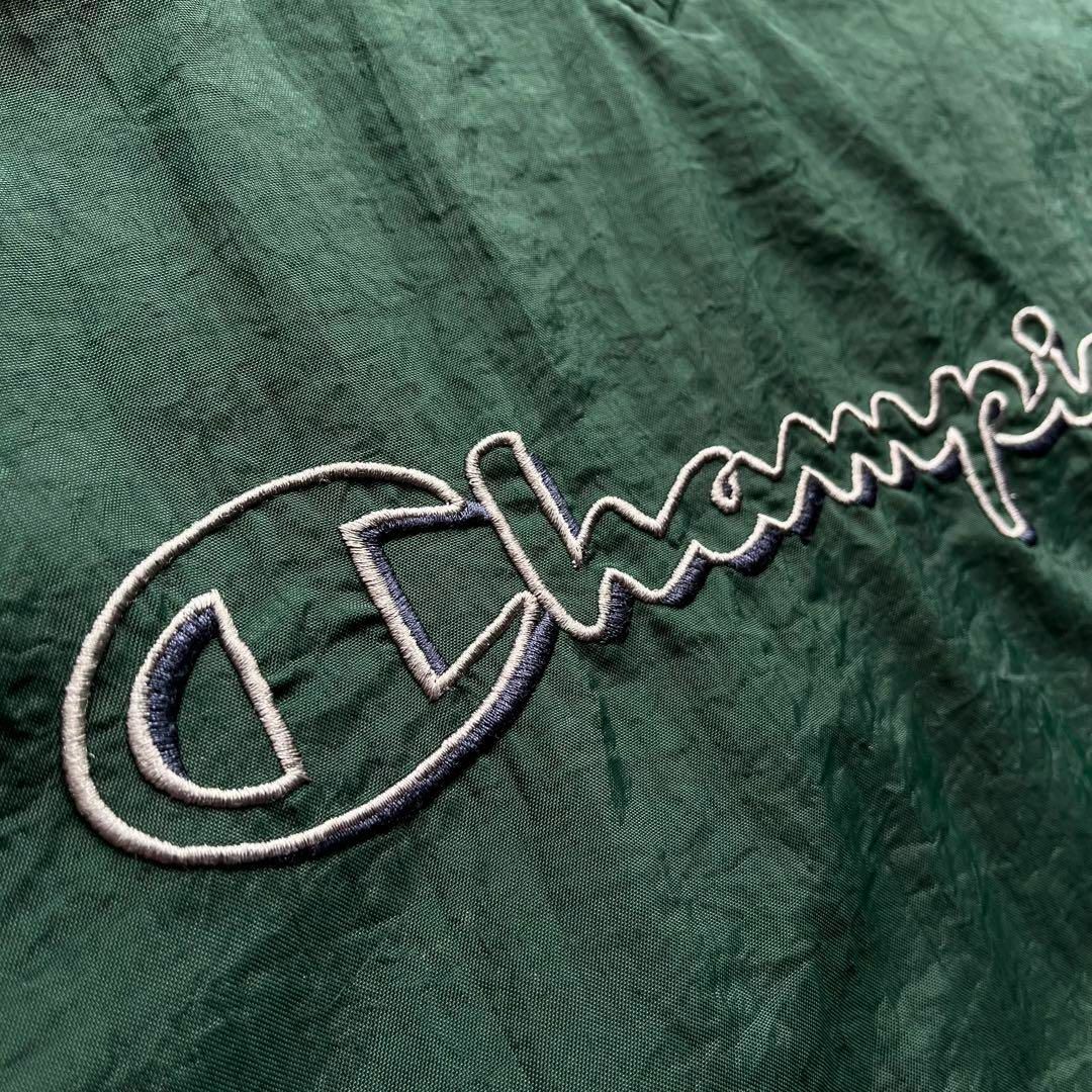 Champion(チャンピオン)のチャンピオン　ナイロンプルオーバージャケット　ビッグロゴ　ゲームシャツ　グリーン メンズのジャケット/アウター(ナイロンジャケット)の商品写真