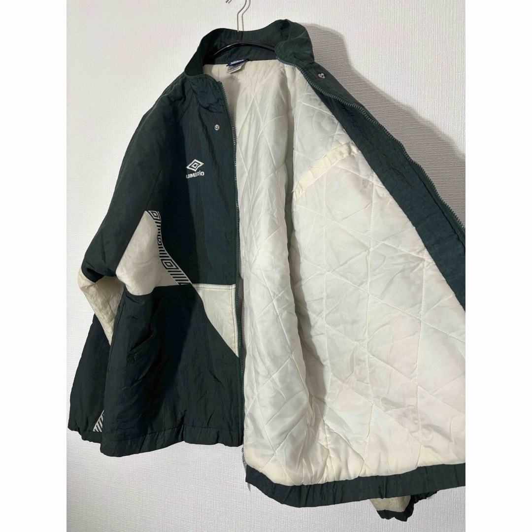 UMBRO(アンブロ)の00s UMBRO フーデッド中綿ブルゾン メンズのジャケット/アウター(ブルゾン)の商品写真