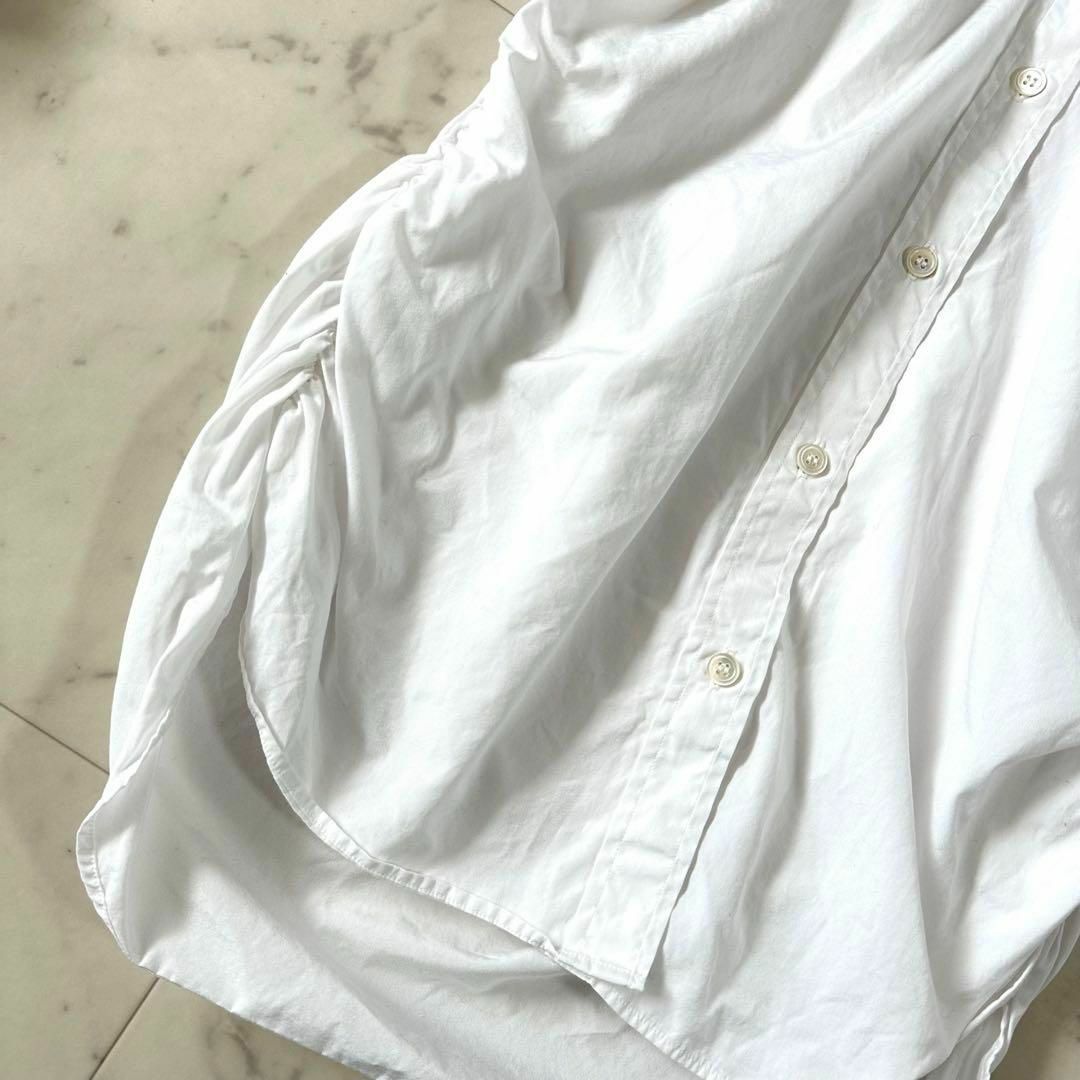 Whim Gazette(ウィムガゼット)の美品*ウィムガゼット シャーリングブラウス 長袖シャツ デザインシャツ 白シャツ レディースのトップス(シャツ/ブラウス(長袖/七分))の商品写真