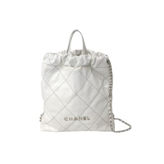 シャネル(CHANEL)の新品同様 CHANEL シャネル 22 リュック バックパック AS3313レザー ホワイトシルバー金具 中古 60416(リュック/バックパック)