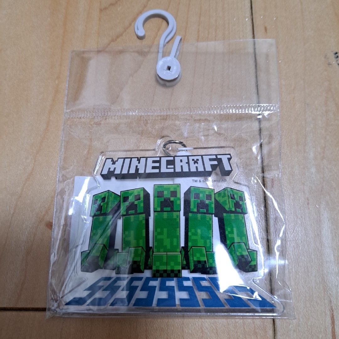 しまむら(シマムラ)の【新品】マインクラフト/Minecraft クリーパー群アクリルキーホルダー エンタメ/ホビーのアニメグッズ(キーホルダー)の商品写真