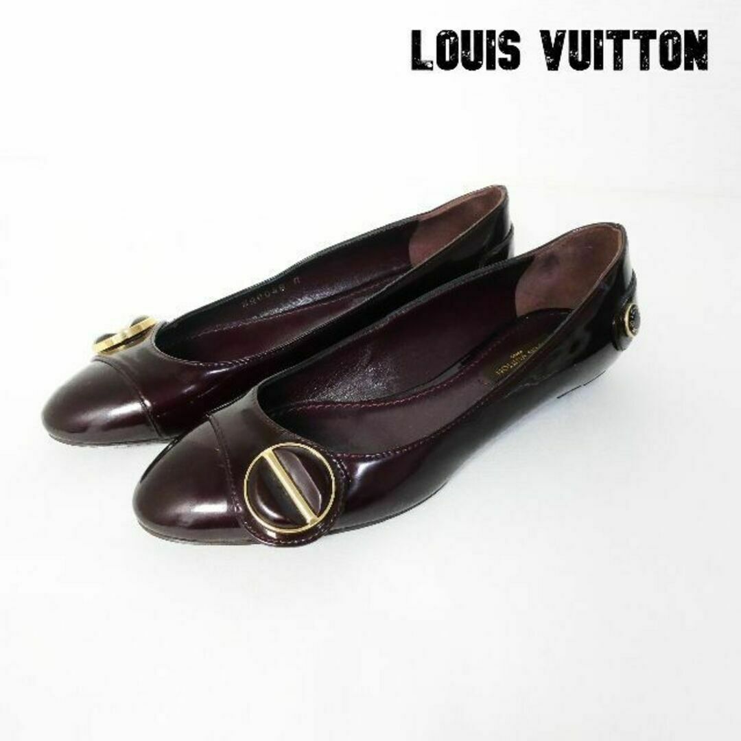 LOUIS VUITTON(ルイヴィトン)の美品 LOUIS VUITTON エナメル ラウンドトゥ フラットパンプス レディースの靴/シューズ(バレエシューズ)の商品写真