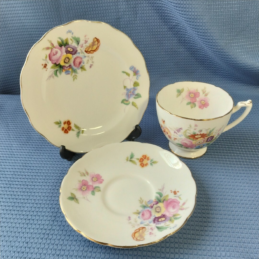 WEDGWOOD(ウェッジウッド)の英国製コールポート coalport junetime ティートリオ インテリア/住まい/日用品のキッチン/食器(食器)の商品写真