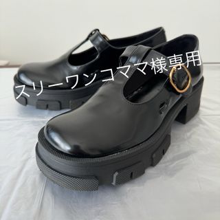 チャールズアンドキース(Charles and Keith)のCHARLES & KEITH ローファー 22.5cm(ローファー/革靴)