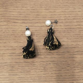 タッセル×パールピアス