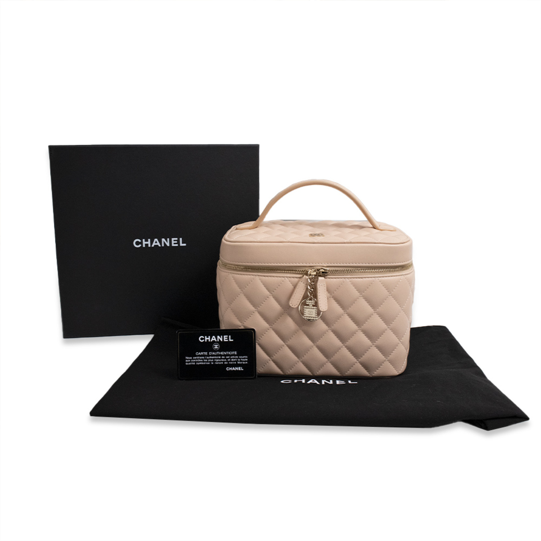 CHANEL(シャネル)のシャネル バニティ ハンドバッグ 化粧ポーチ ラムスキン レザー ピンク ゴールド金具 箱付 CHANEL（新品・未使用品） レディースのファッション小物(ポーチ)の商品写真