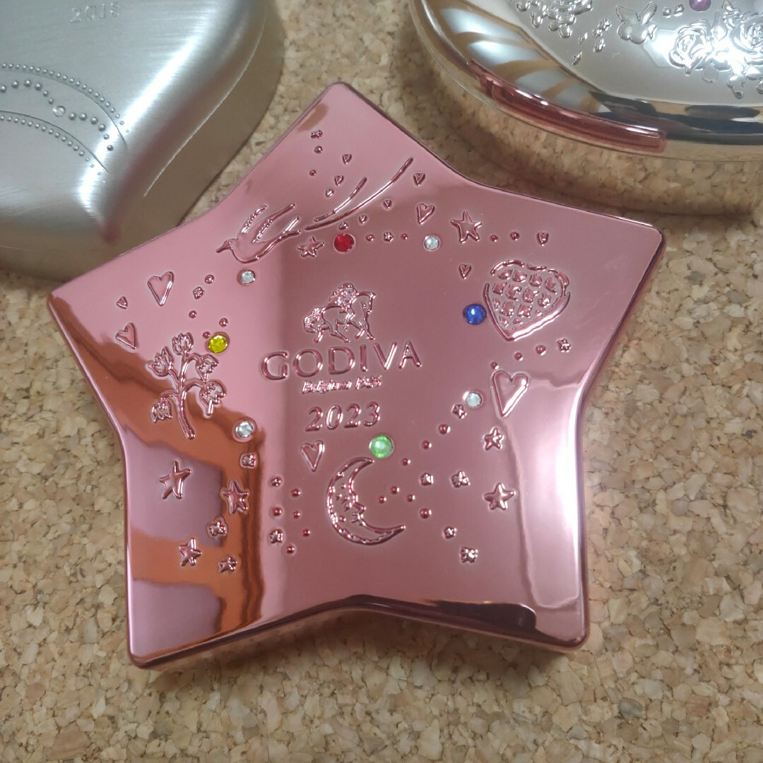 GODIVA - GODIVA歴代キープセイク缶の通販 by はっちぃ3539's GODIVA - GODIVA歴代キープセイク缶の通販 by はっちぃ3539's