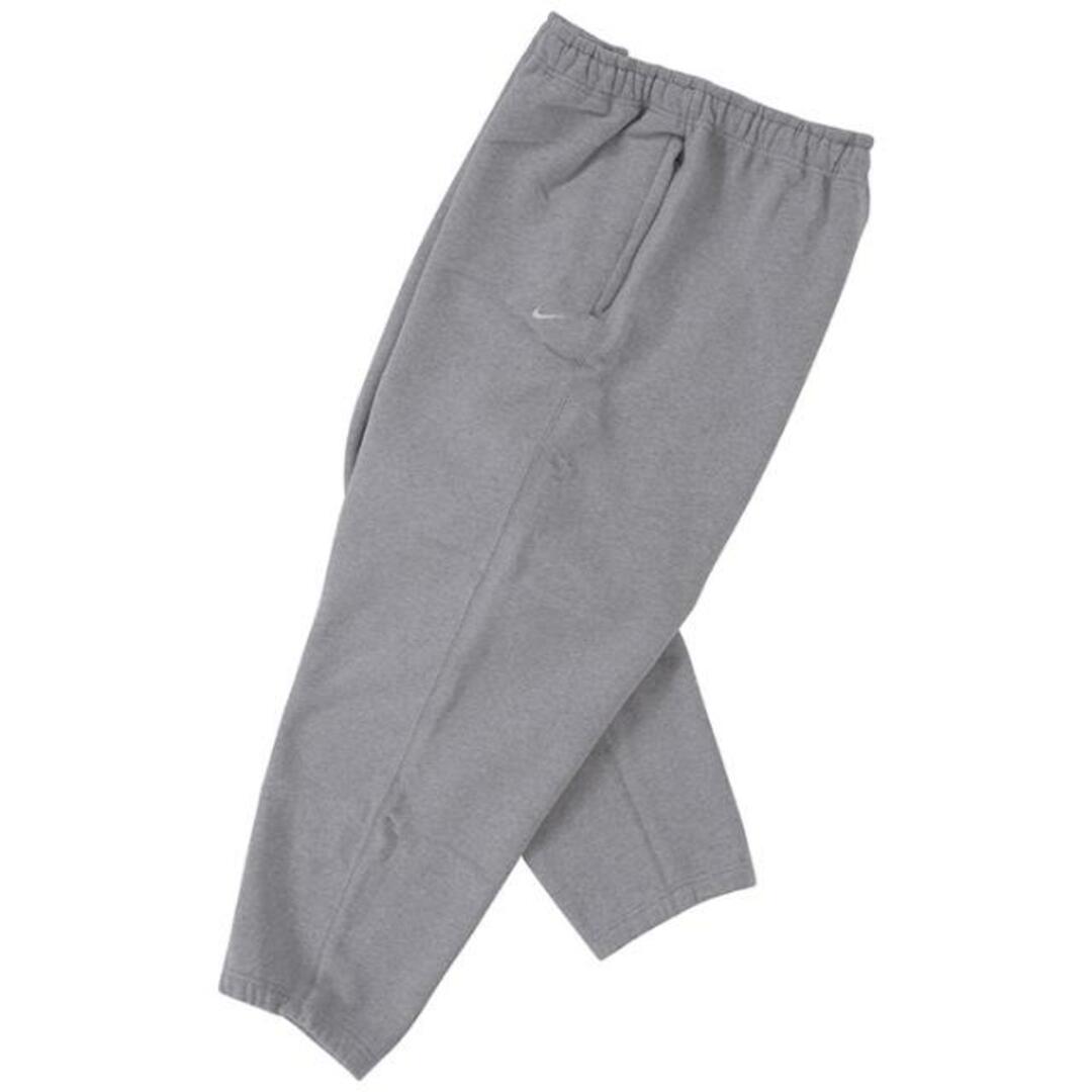 NIKE(ナイキ)のNIKE LAB ナイキ ラボ Solo Swoosh Fleece Pants ソロ スウッシュ フリース パンツ CW5460 メンズボトムス ライトボーンホワイト ダークグレー ブラック グリーン レッド モルト  3.ブラック メンズのパンツ(ワークパンツ/カーゴパンツ)の商品写真