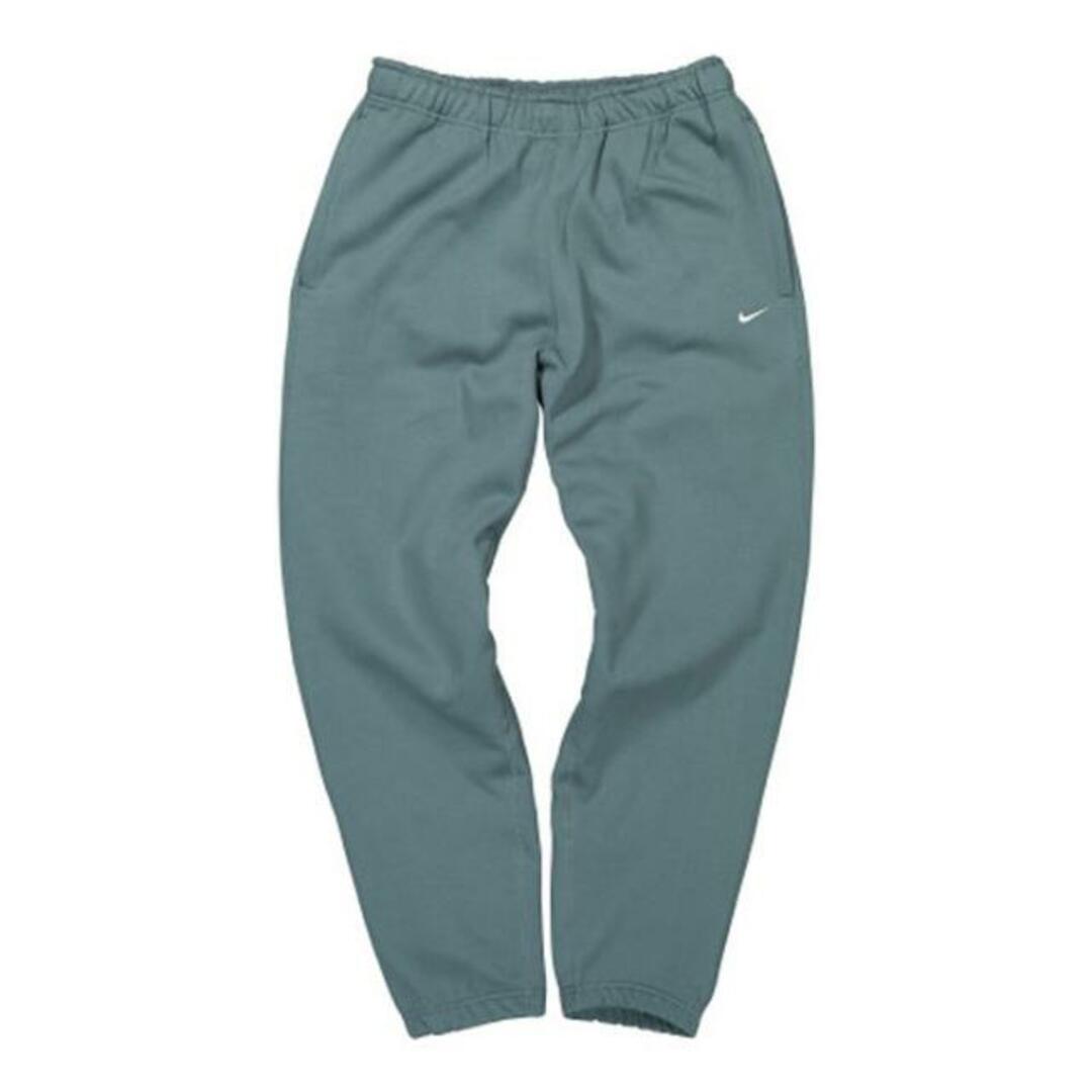 NIKE(ナイキ)のNIKE LAB ナイキ ラボ Solo Swoosh Fleece Pants ソロ スウッシュ フリース パンツ CW5460 メンズボトムス ライトボーンホワイト ダークグレー ブラック グリーン レッド モルト  4.グリーン メンズのパンツ(ワークパンツ/カーゴパンツ)の商品写真