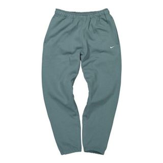 ナイキ(NIKE)のNIKE LAB ナイキ ラボ Solo Swoosh Fleece Pants ソロ スウッシュ フリース パンツ CW5460 メンズボトムス ライトボーンホワイト ダークグレー ブラック グリーン レッド モルト  4.グリーン(ワークパンツ/カーゴパンツ)