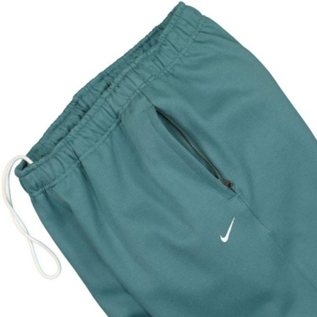 NIKE(ナイキ)のNIKE ナイキ Solo Swoosh Fleece Pant ソロ スウッシュ フリース パンツ CW5565 レディース  ボトムス マルチホワイト グレーブルー レッド 2.グレーブルー メンズのパンツ(ワークパンツ/カーゴパンツ)の商品写真