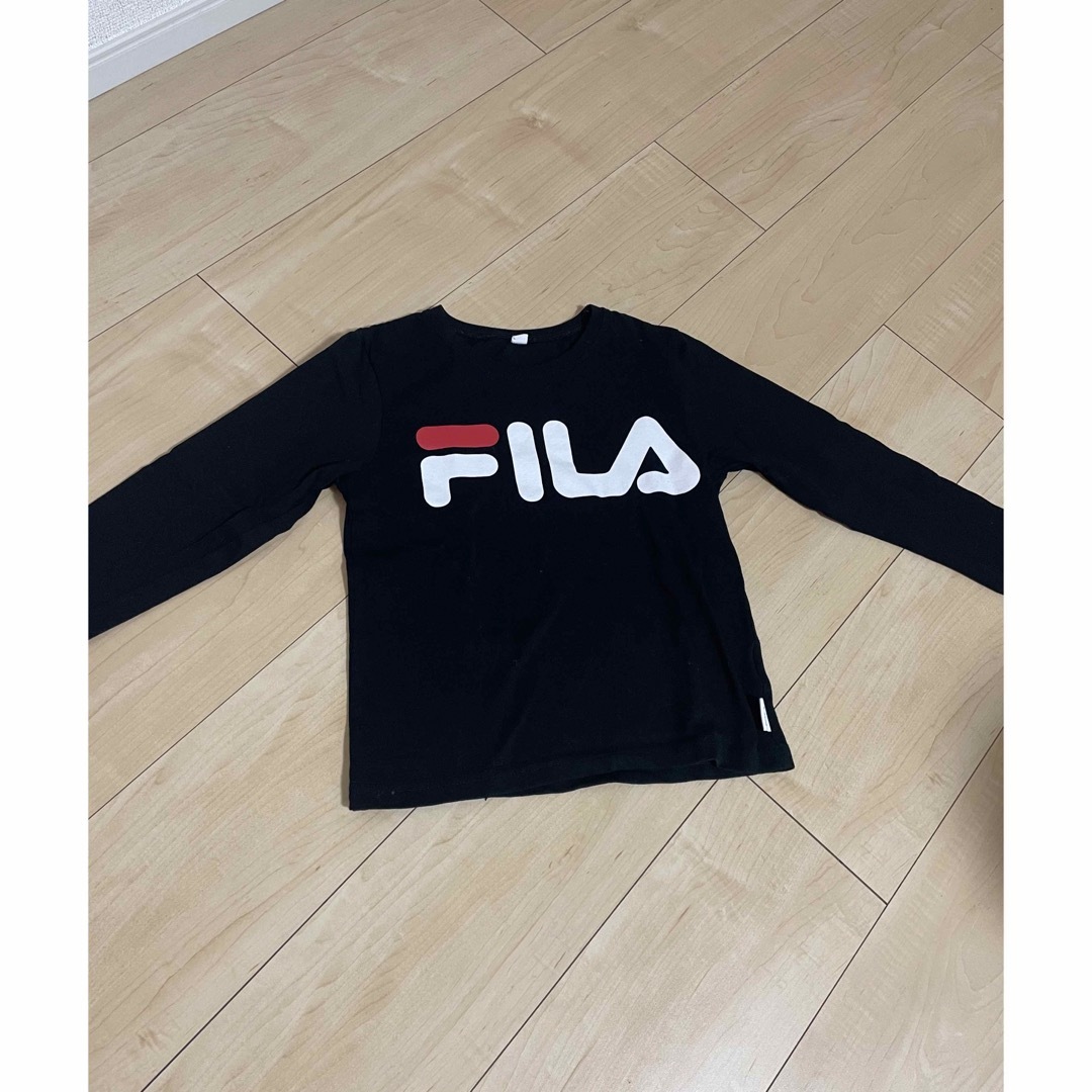 FILA(フィラ)のFILA ロンT 120 サイズ 男の子 モコモコ トレーナー 黒 茶色 キッズ/ベビー/マタニティのキッズ服男の子用(90cm~)(Tシャツ/カットソー)の商品写真