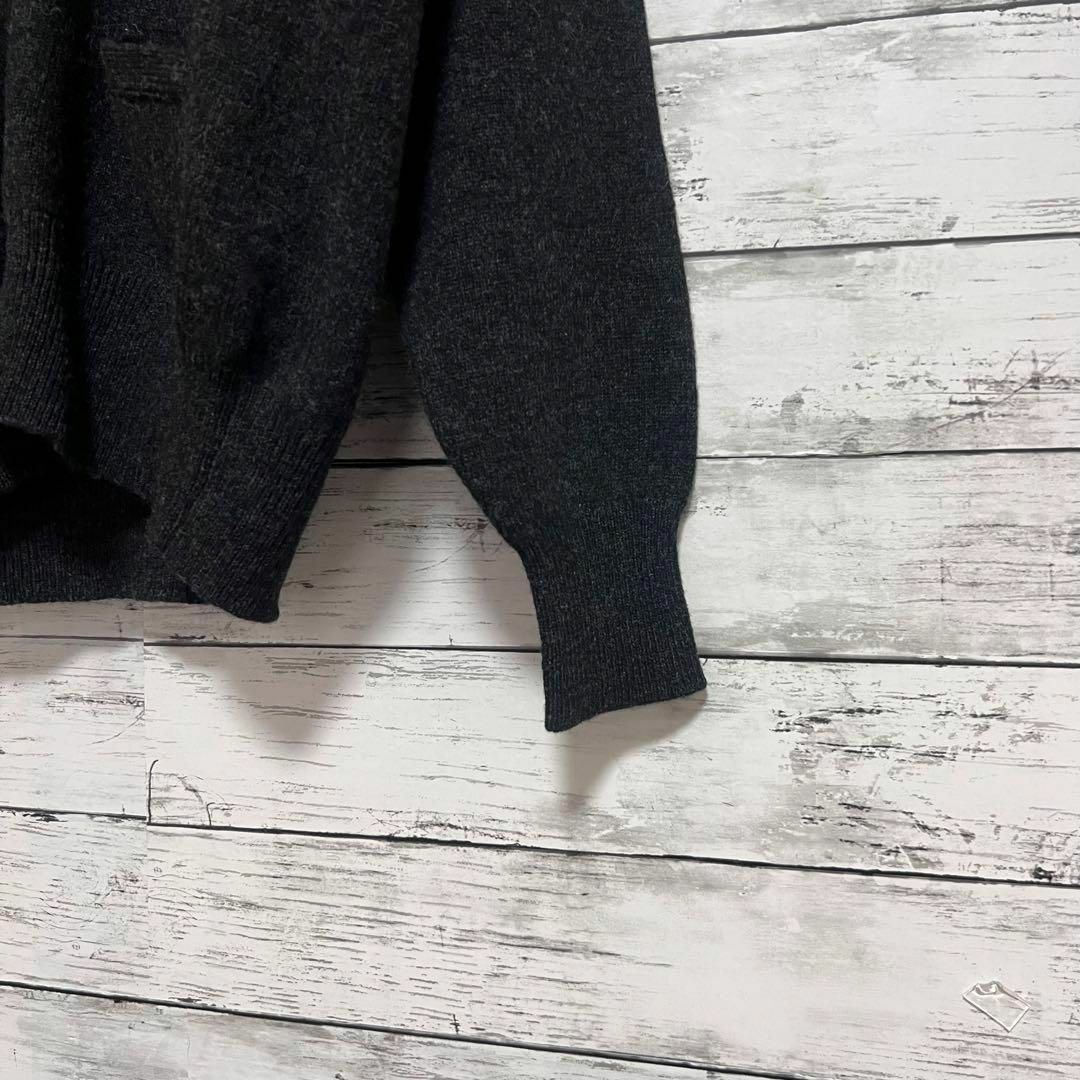 a272 カーディガン 黒 長袖 ワンポイント セーター レディースのトップス(ニット/セーター)の商品写真