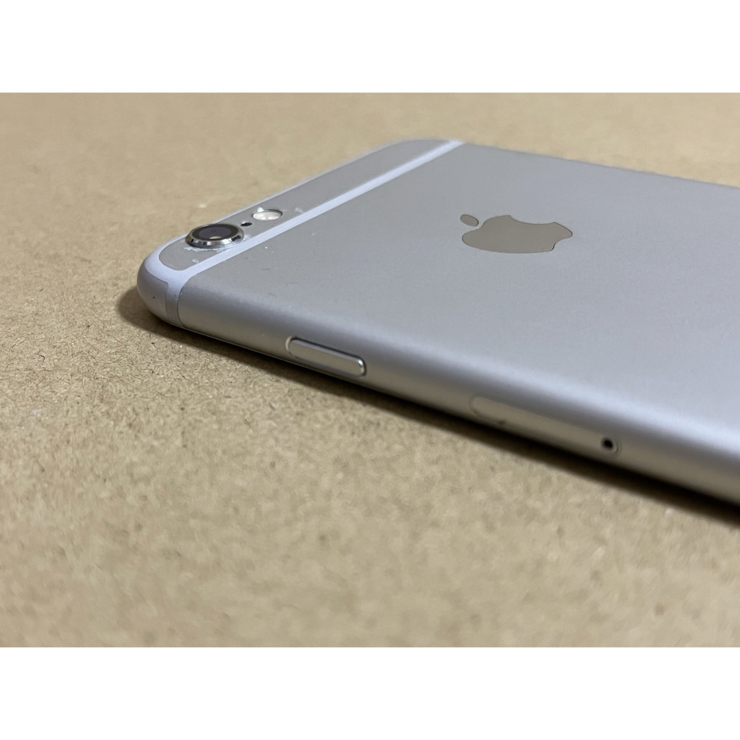 Apple(アップル)の<バッテリー新品> iPhone6s 16GB SIMフリー シルバー すぐ発送 スマホ/家電/カメラのスマートフォン/携帯電話(スマートフォン本体)の商品写真