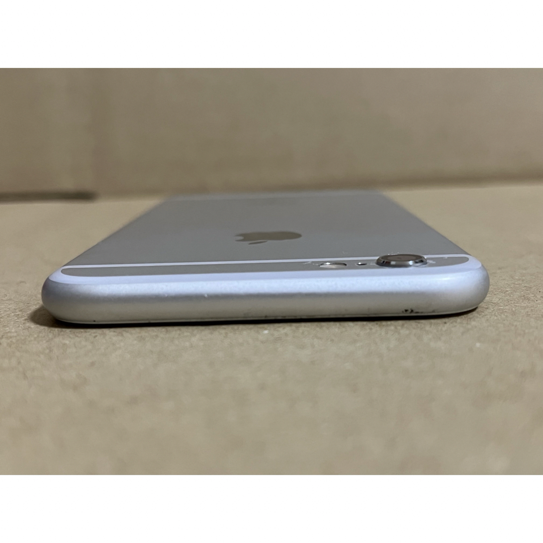 Apple(アップル)の<バッテリー新品> iPhone6s 16GB SIMフリー シルバー すぐ発送 スマホ/家電/カメラのスマートフォン/携帯電話(スマートフォン本体)の商品写真