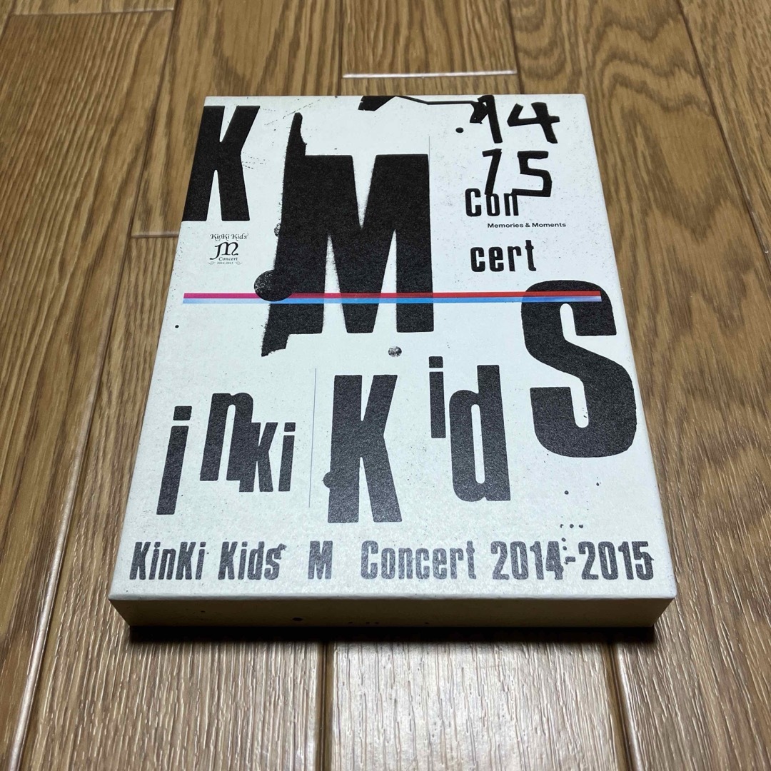 KinKi Kids(キンキキッズ)の初回盤2枚組 KinKi Kids Memories&Moments エンタメ/ホビーのDVD/ブルーレイ(ミュージック)の商品写真
