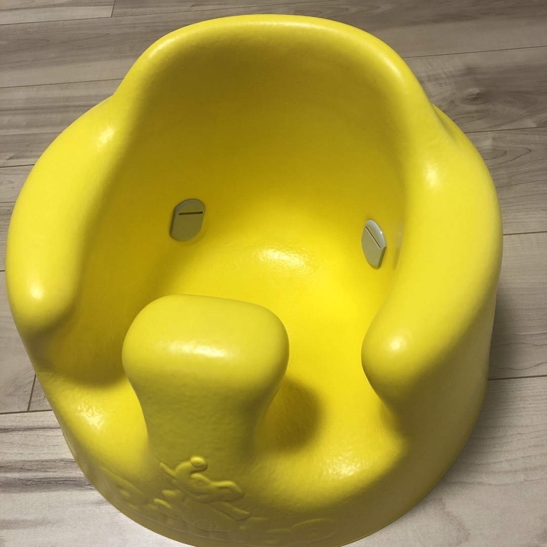 Bumbo(バンボ)のバンボ　子ども椅子　黄色 キッズ/ベビー/マタニティの寝具/家具(その他)の商品写真