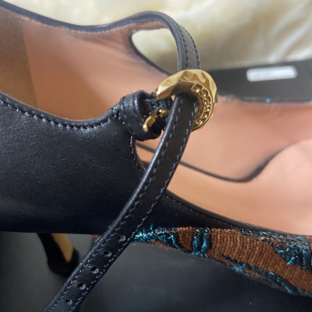 ROCHAS(ロシャス)の☆ロシャス　刺繍　パンプス　シューズ　メリージェーン レディースの靴/シューズ(ハイヒール/パンプス)の商品写真