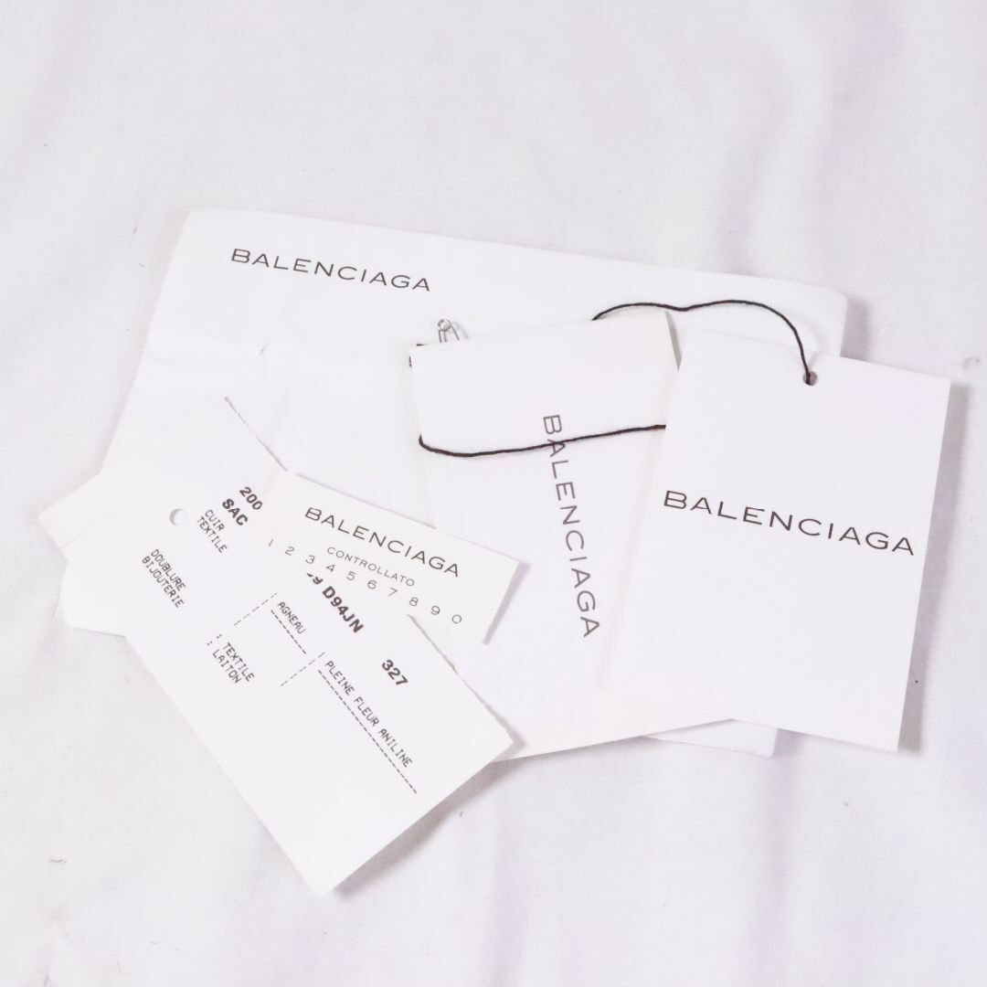 Balenciaga(バレンシアガ)のBalenciaga　バレンシアガ　ジャイアントポンポンバッグ　グレー レディースのバッグ(トートバッグ)の商品写真