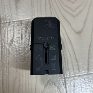 VERGER TRAVEL ADAPTER海外変換プラグ(変圧器/アダプター)