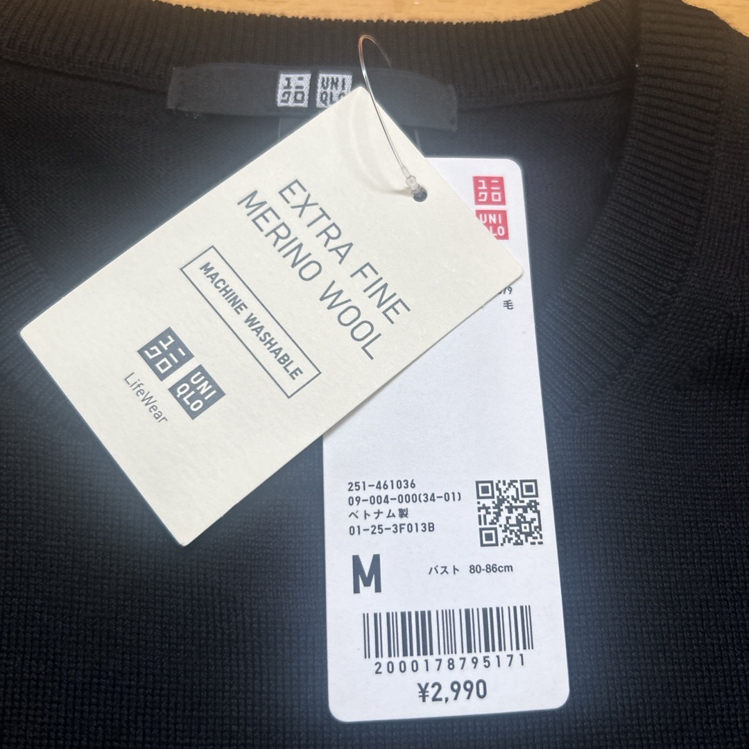 UNIQLO(ユニクロ)のUNIQLO エクストラファインメリノウールクルーネックセーター レディースのトップス(ニット/セーター)の商品写真