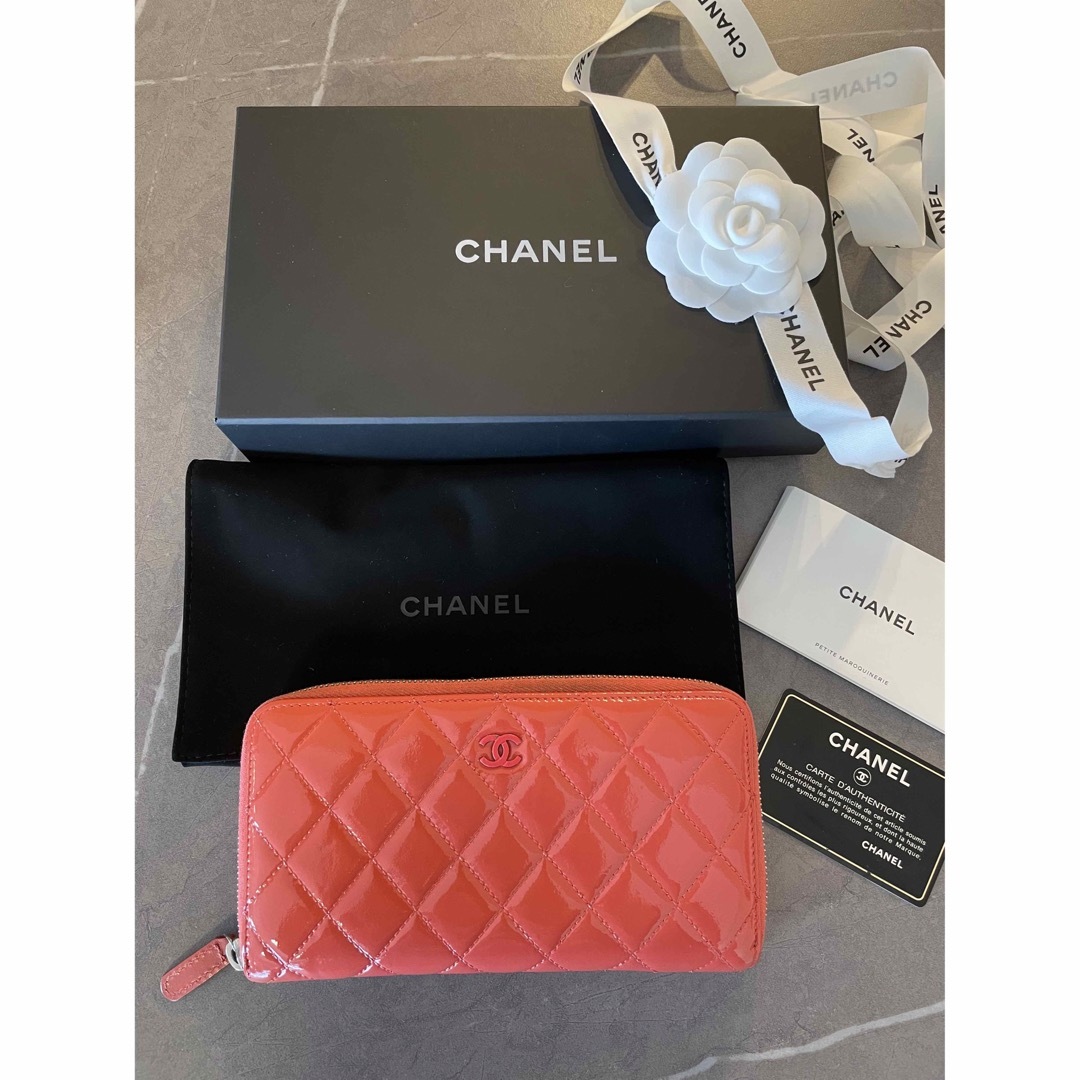 CHANEL シャネル パテントレザー　マトラッセ エナメル　長財布 リカラー済