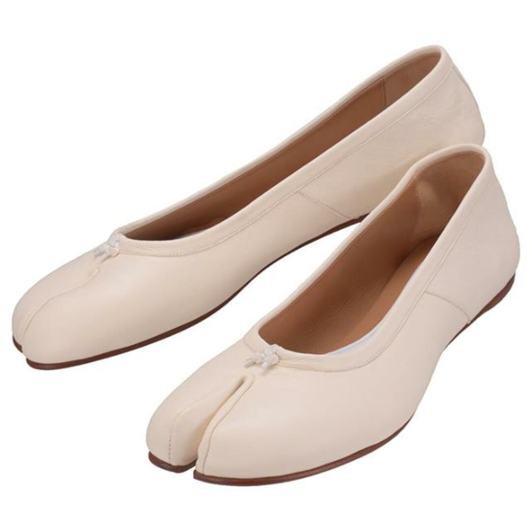 【アウトレット】Maison Margiela メゾン マルジェラ Tabi ballerina shoes S58WZ0042 P3753 T1003 レディース フラットシューズ NKN ホワイト レディースの靴/シューズ(バレエシューズ)の商品写真