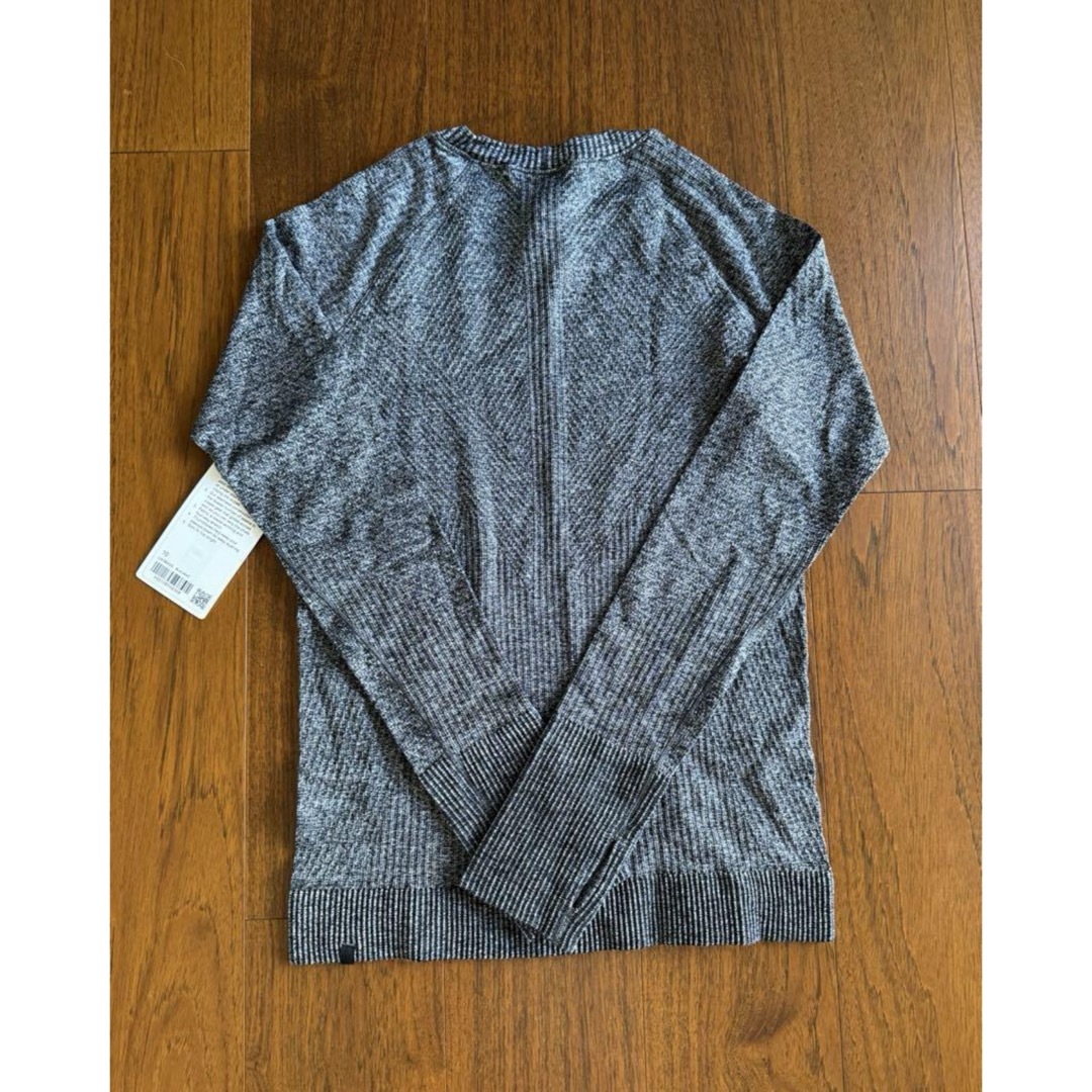 lululemon(ルルレモン)のLululemon  ルルレモン　Rest Less Pull over 10 レディースのトップス(Tシャツ(長袖/七分))の商品写真