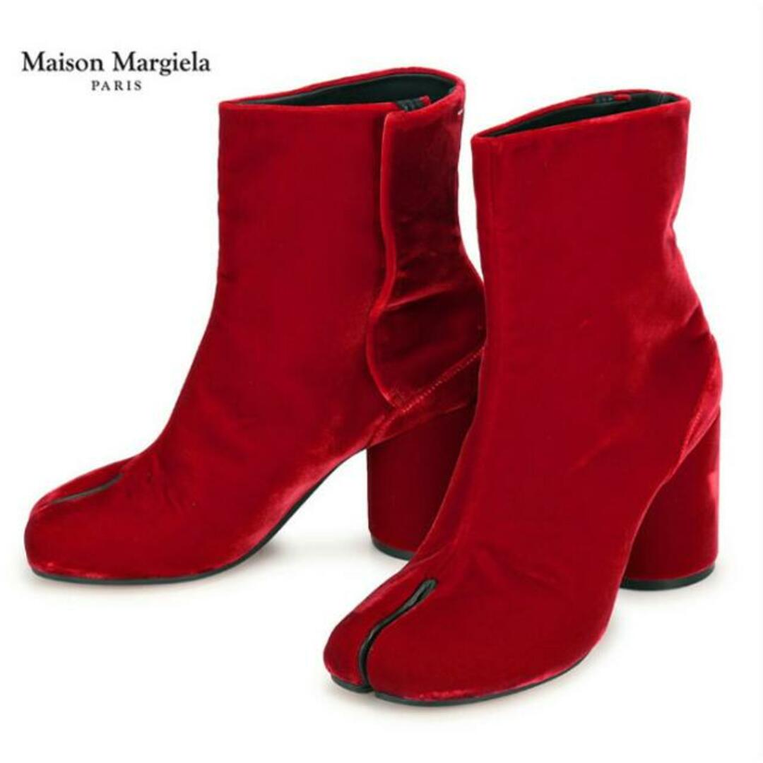 【アウトレット】 Maison Margiela メゾン マルジェラ Velvet Ankle Tabi Boot S39WU0099 S48433 309 ベルベット  足袋ブーツ 売れ筋 人気 NKN  レッド 39.5 レディースの靴/シューズ(ブーツ)の商品写真