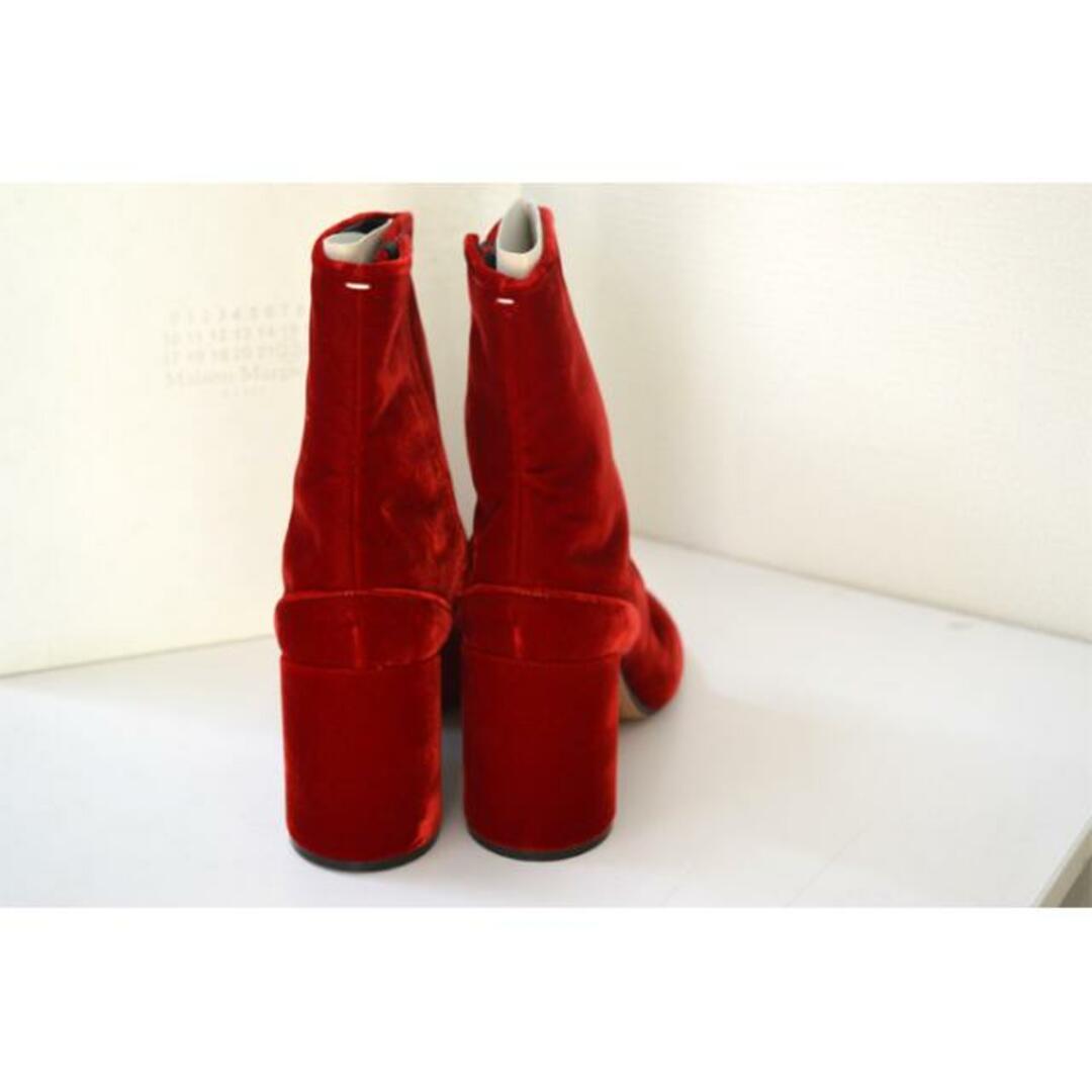 【アウトレット】 Maison Margiela メゾン マルジェラ Velvet Ankle Tabi Boot S39WU0099 S48433 309 ベルベット  足袋ブーツ 売れ筋 人気 NKN  レッド レディースの靴/シューズ(ブーツ)の商品写真