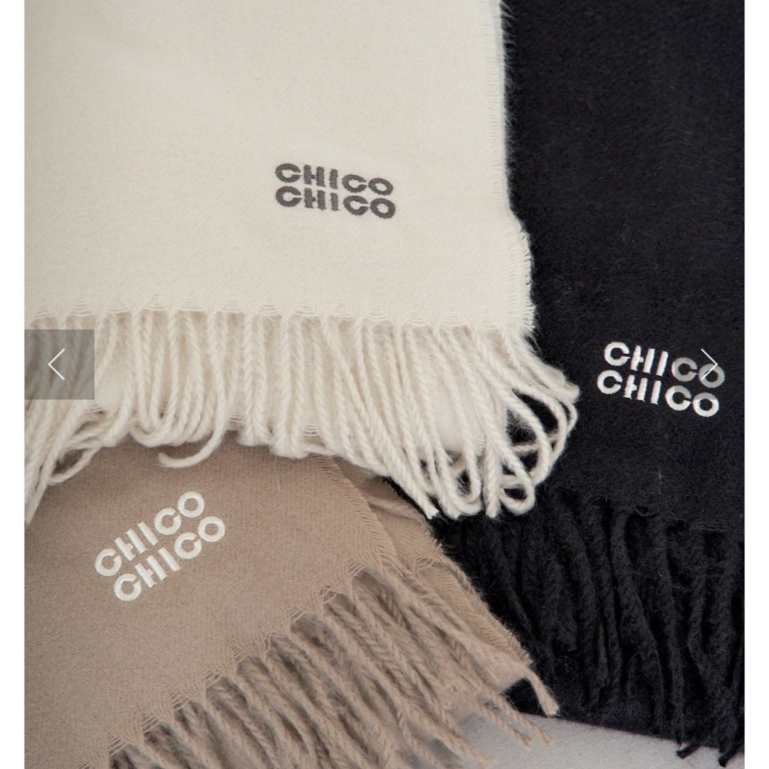 【新品未使用】Chicoマフラーロゴ入り白ホワイト レディースのファッション小物(マフラー/ショール)の商品写真