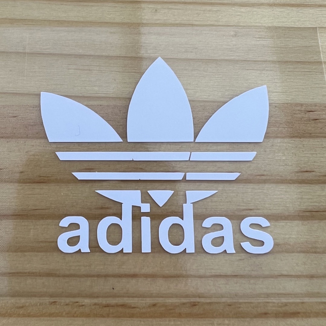 adidas(アディダス)のadidas ステッカー スポーツ/アウトドアのスポーツ/アウトドア その他(スケートボード)の商品写真