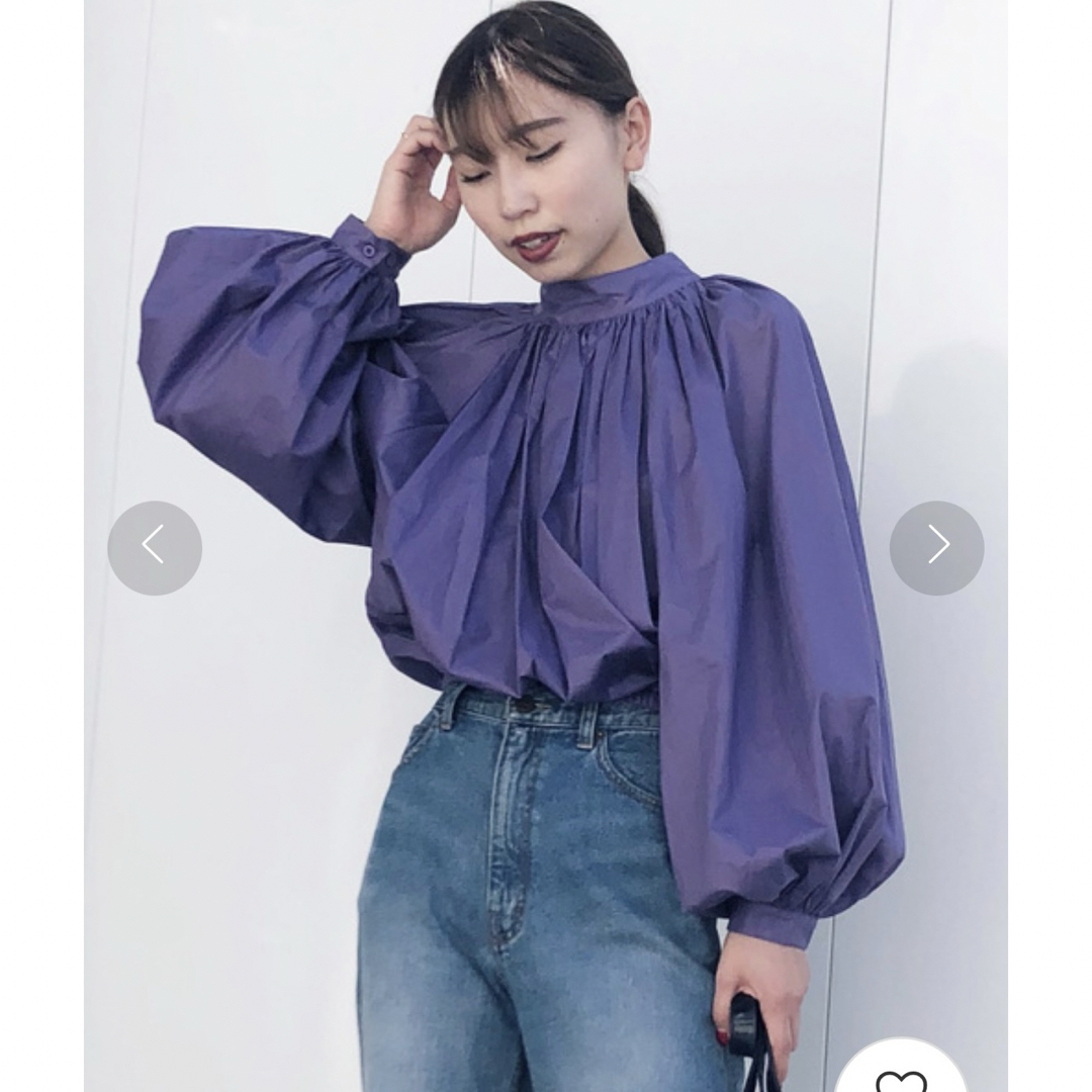 Ameri VINTAGE(アメリヴィンテージ)のAMERI  VOLUME GATHER TOP レディースのトップス(シャツ/ブラウス(長袖/七分))の商品写真