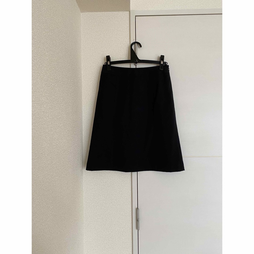 青山(アオヤマ)の黒　スーツ　上着M スカートS レディースのフォーマル/ドレス(スーツ)の商品写真